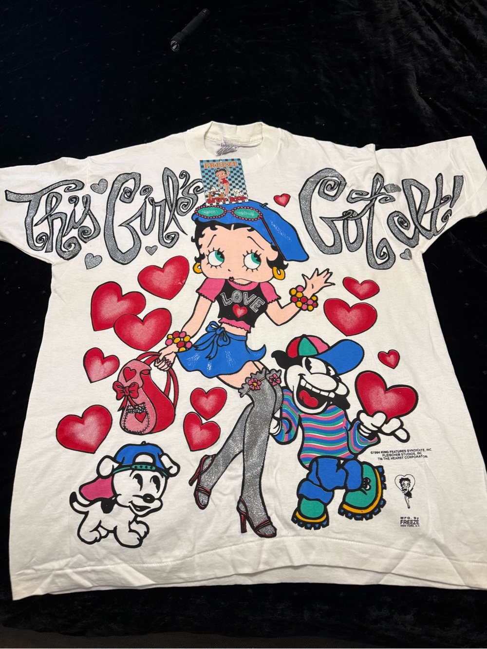 90’s Vintage Betty Boop White Graphic Tee with Red Hearts and Blue Accents
